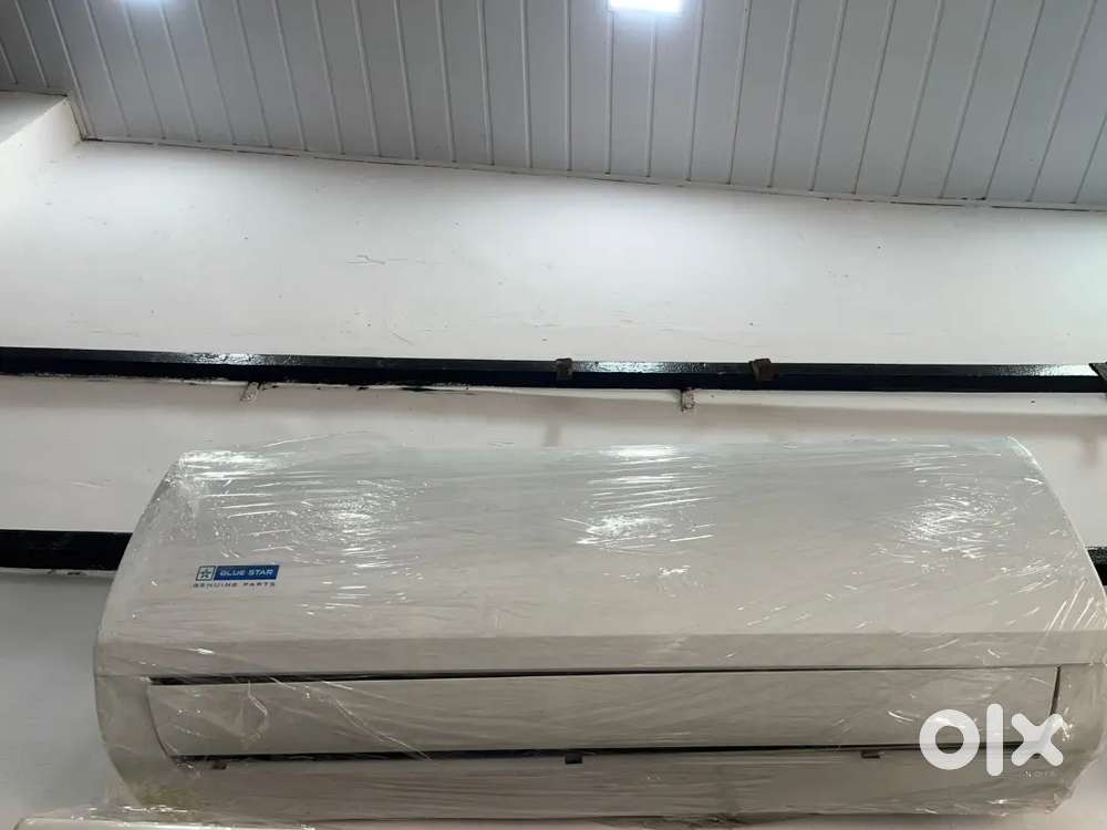 1 ton split AC with warranty good condition 1.5 year used