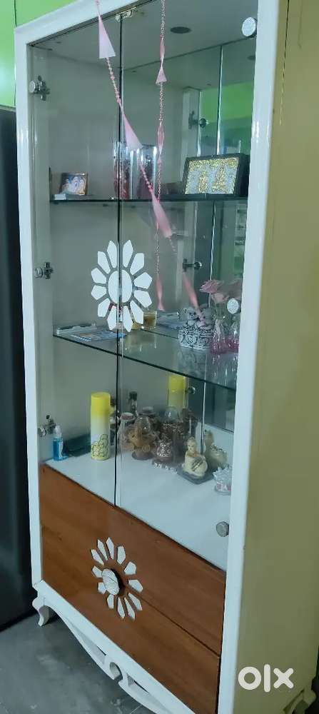 Showcase with drawers