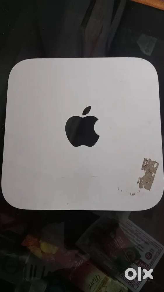 Mac mini (late 2012) include monitor and keyboard