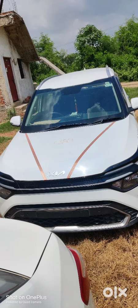 Kia Carens 2023 Petrol 32480 Km Driven