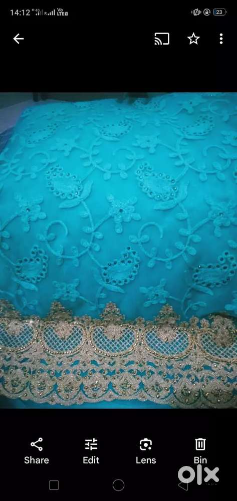 Saree blouse nhi h petticoat free