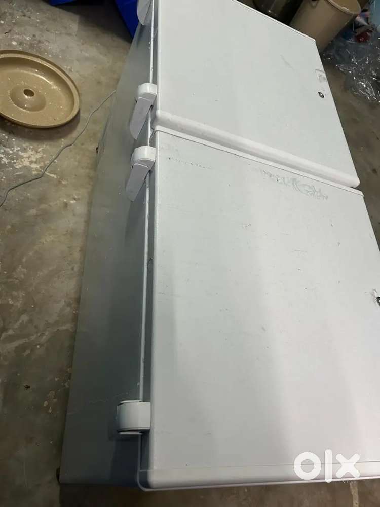 Chest freezer