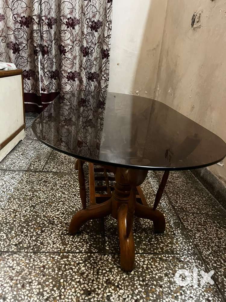 Sofa glass table