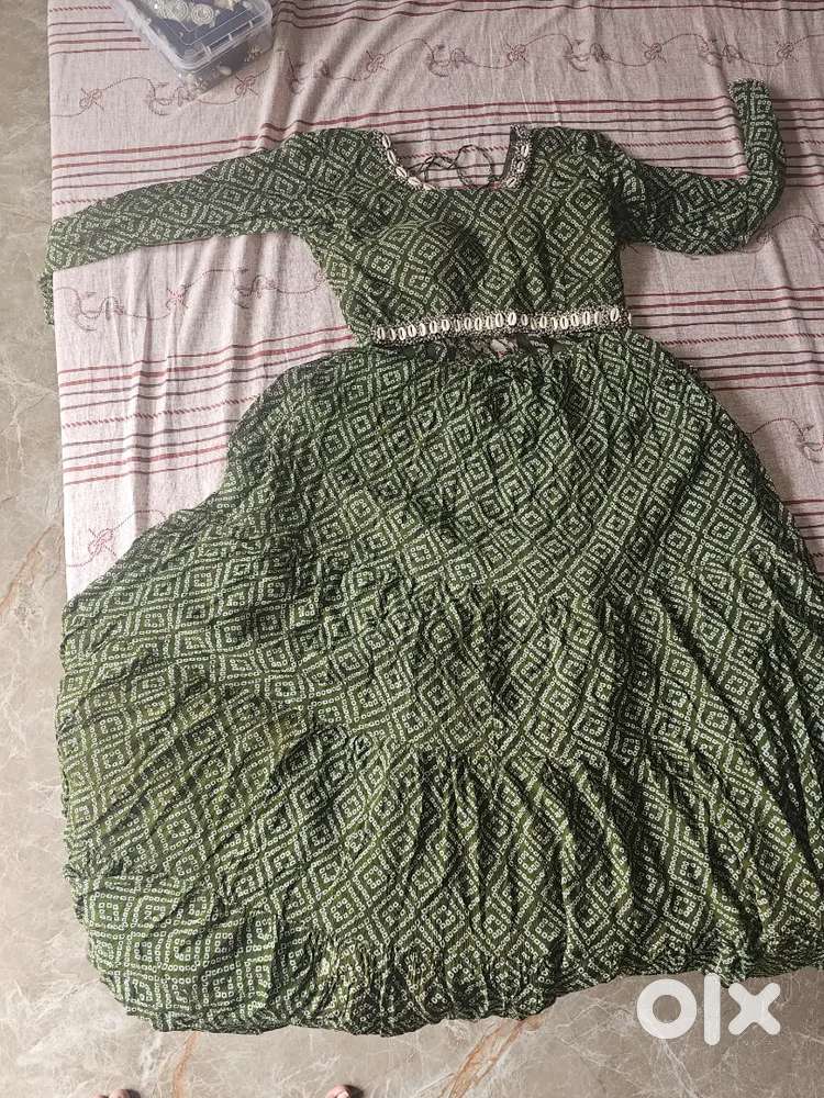 Green goun