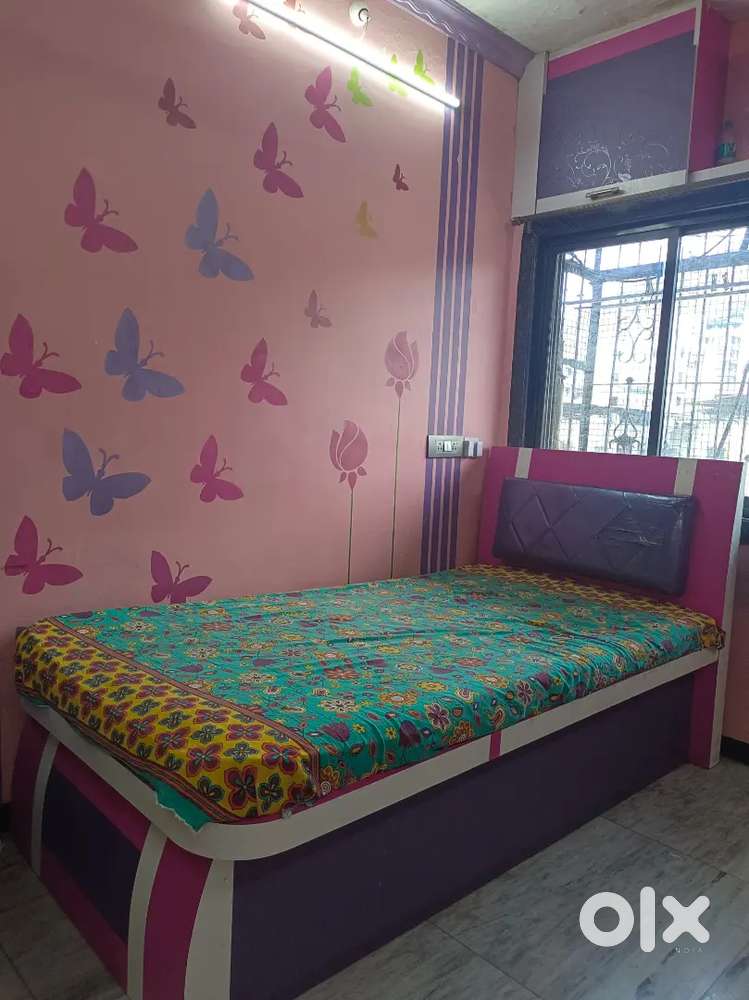 Bed-Hydraulic Storage Bed For Sale!!