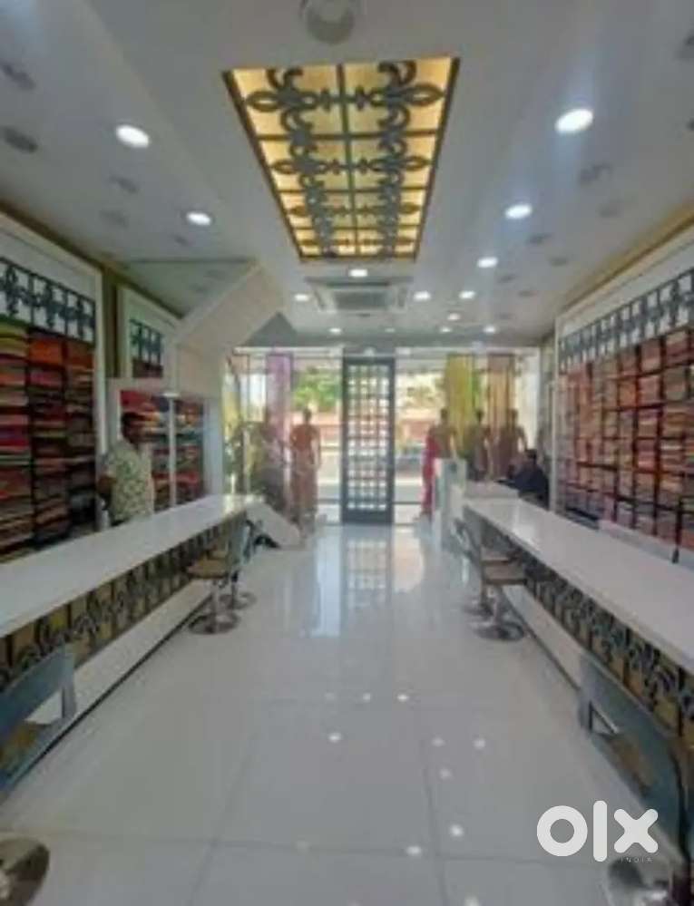 Prime Commercial Shop for Sale  High Street Retail  Vashi  9cr
