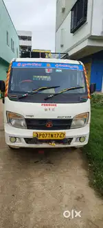 TATA MAGIC  EXPRESS