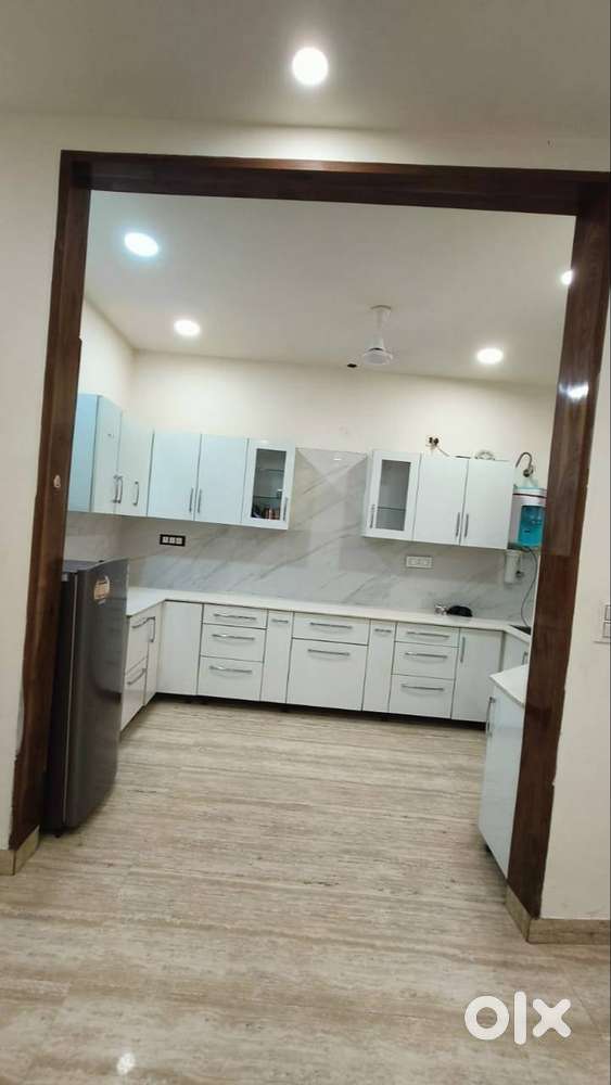 Available for rent 2bhk unfurnished 1st floor Sector 79