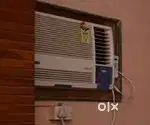 Window AC only 1 yr used