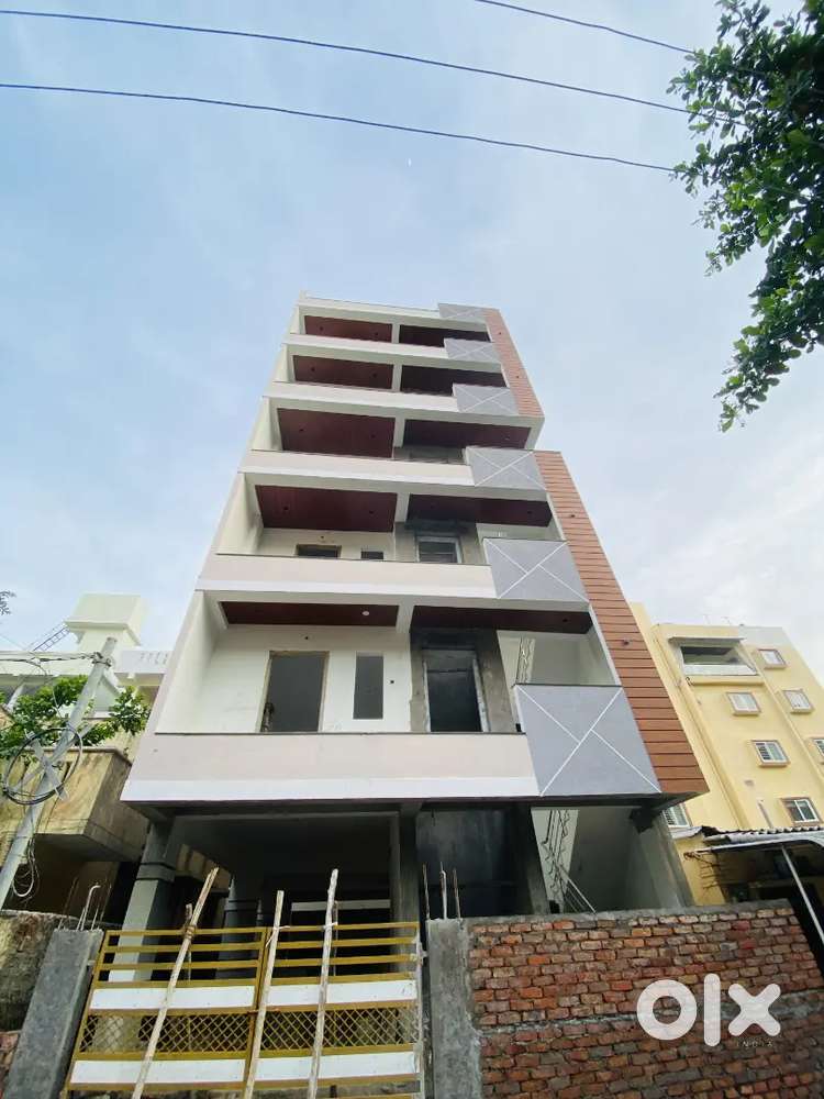 INDIVIDUAL FLAT @ MURALINAGAR (MADHAVADARA)