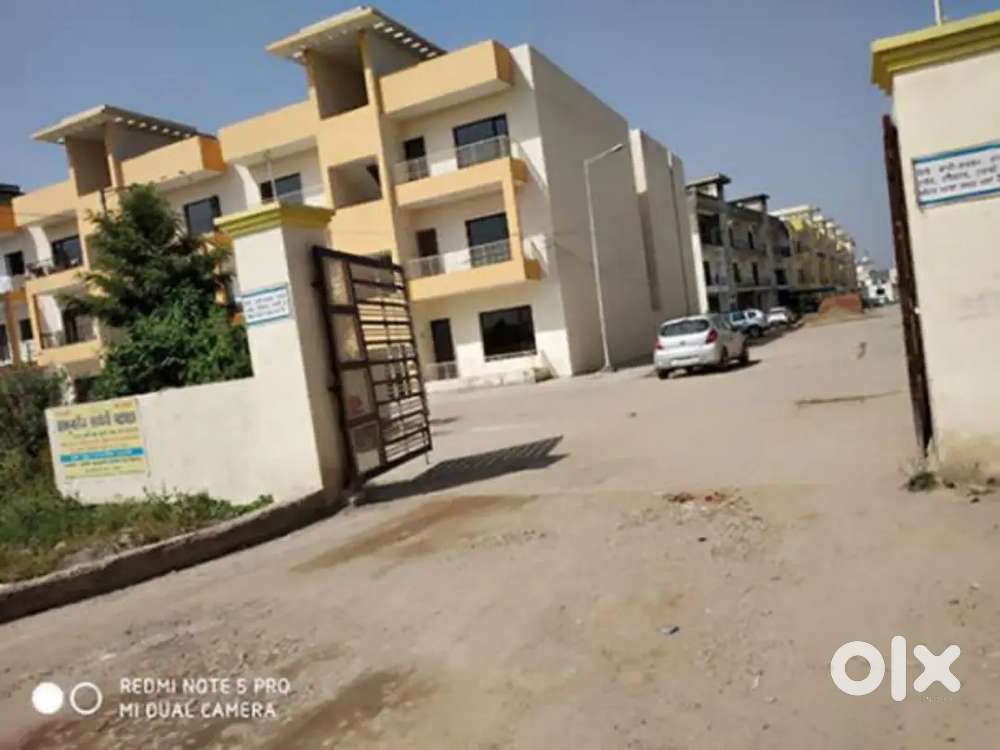 2bhk flat for sale in mata gujri enclave near sunny enclave