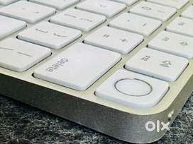 Apple Magic Mouse & Apple Keyboard with Touch ID – Excellent Condition