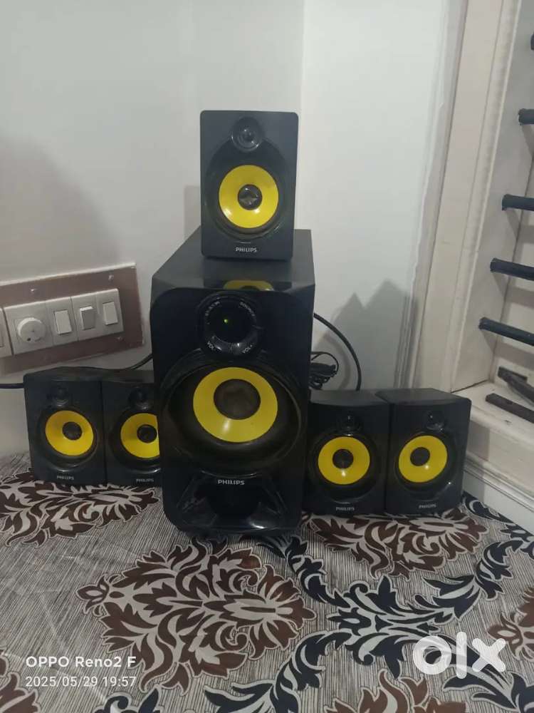 Phillips Bluetooth with 5 speakers