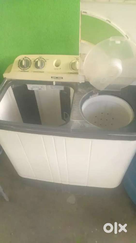 Vediocon semi automatic washing machine