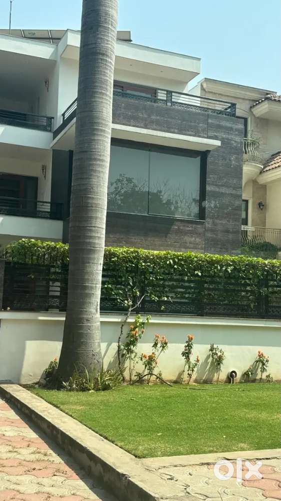 4 Kanal house for sale in Sec 9 chd