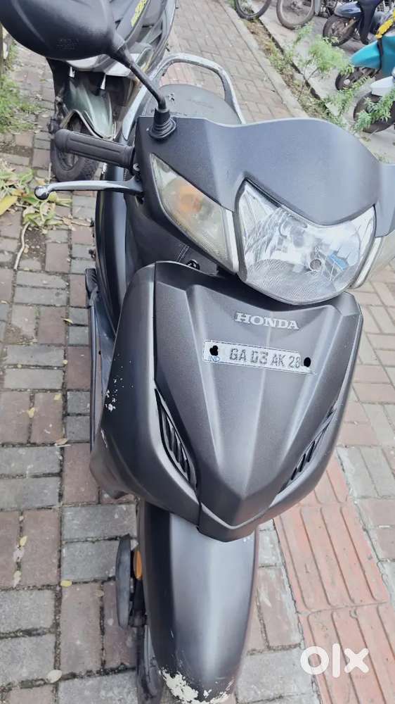 Good condition new tyre new battery self start passing expire 2029