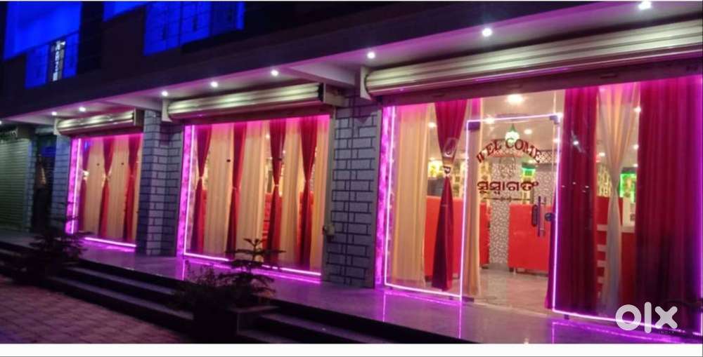 Waiter, both lady and gents (ladies preferred)