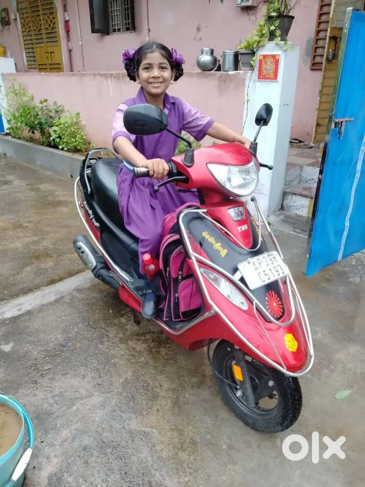 Tvs scooty