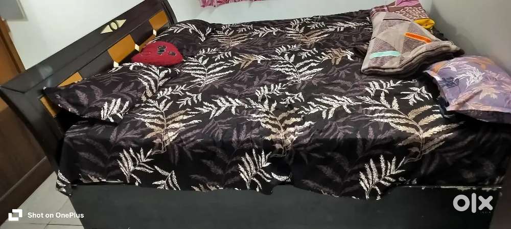 Double bed for sell with 6*6 size and cupboards