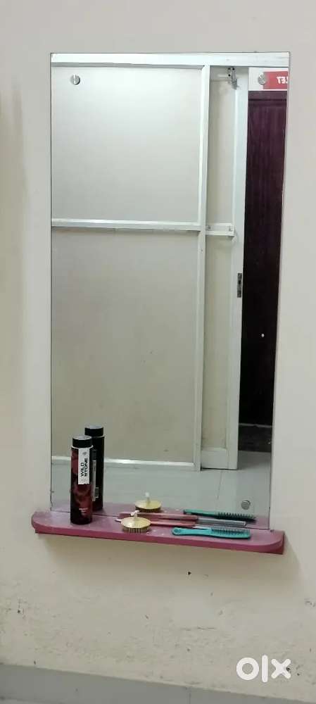 Dressing mirror