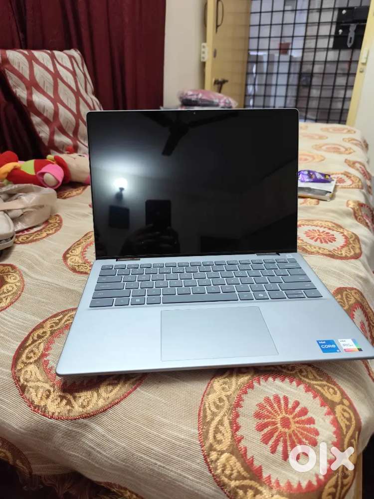 1 week old under warranty Dell 14 inch intel core i5 13th Gen