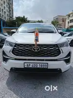 Toyota Innova Hycross 2.0 ZX Hybrid 7 STR, 2023, Petrol