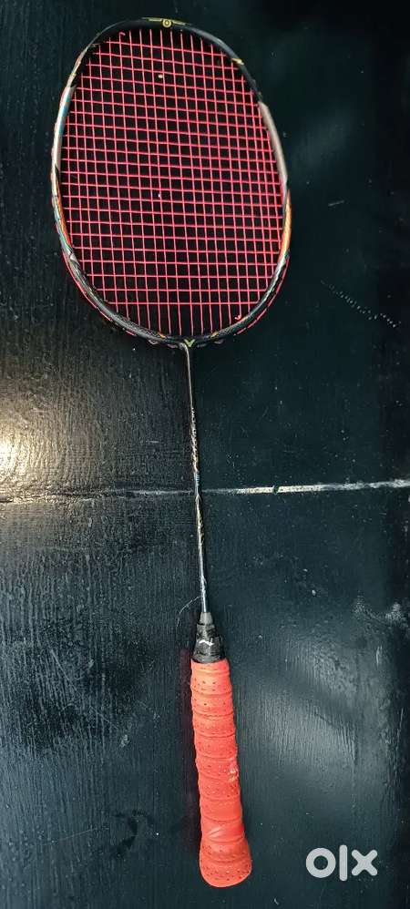 Victor Thruster F Ultra Limited Edition with BG 66 Ultimax String