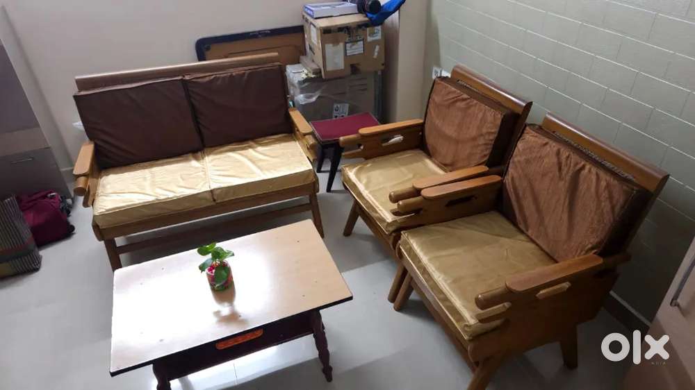 Segun wood 2 seater sofa with center table