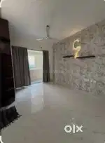 Panchsheel nager gwarighat me 2000sqft ka flate arjent sale karna hai