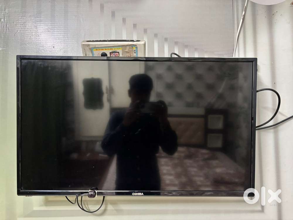 Simple 32inch non-smart tv