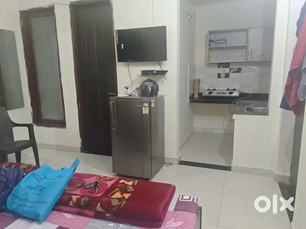 Looking for Genuine Roommate, inside room no smoking.
