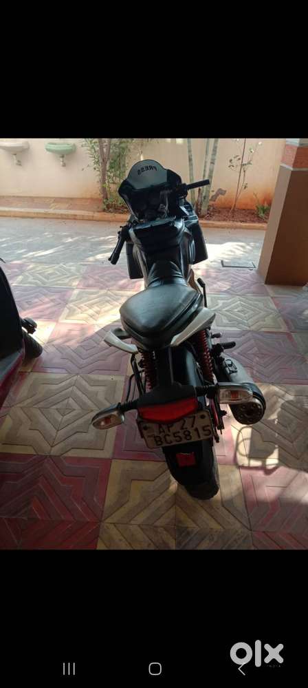 Hero Karizma R black, Very Good Condition and less used