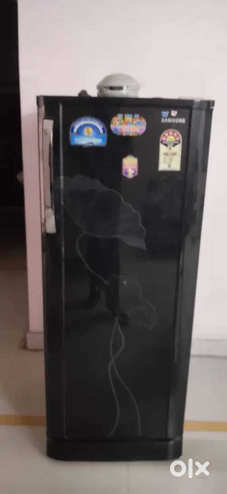 Fridge for sale good condition single hand user