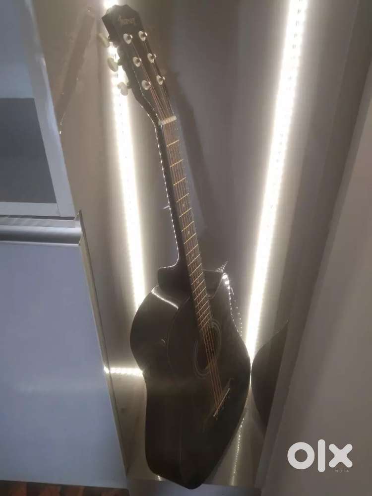 Good confition Guiter