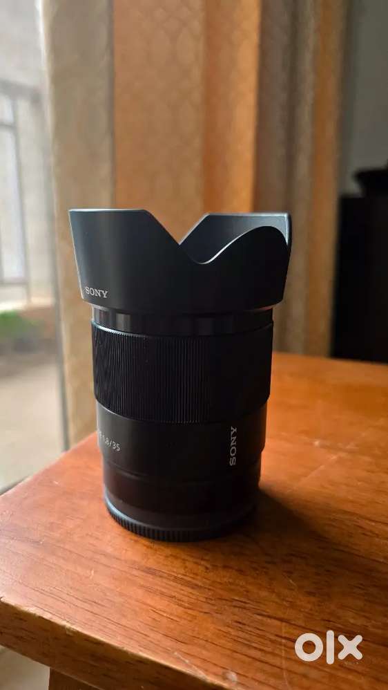 Sony FE 35mm 1.8 lens. With full box and bill