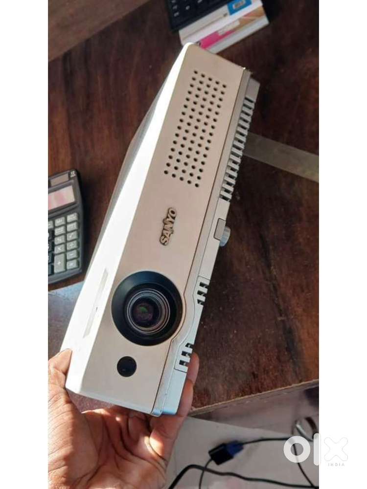 Sanyo Projector with zebronics screen