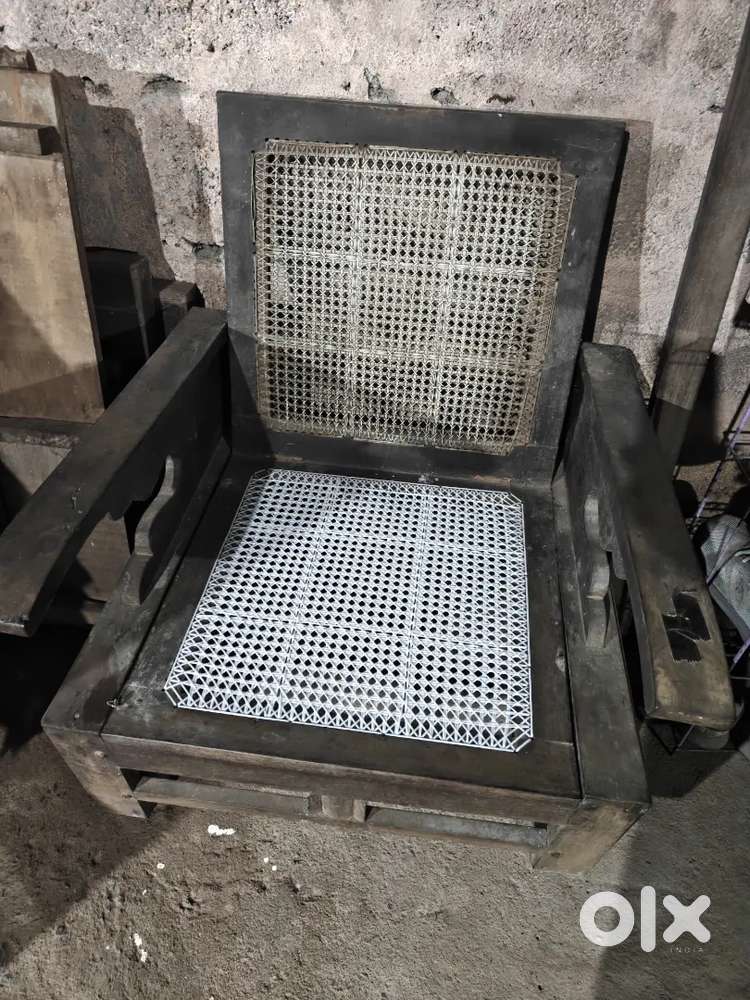 Antique sofa set of 5( 3+ 2)