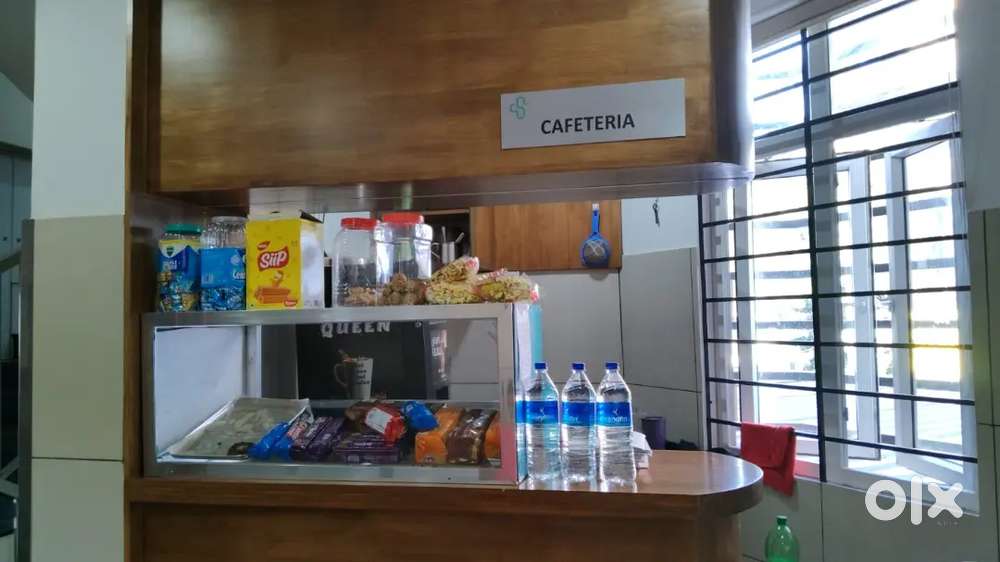 Sales girl for coffee shop