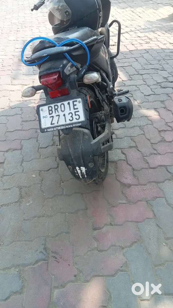 Gari me koi problem nhi hai...koi chalane vala nahi hai