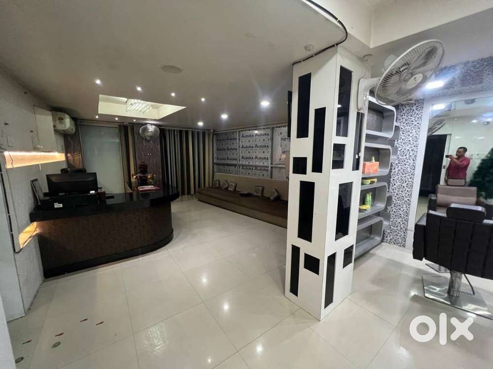 spa & salon for rent