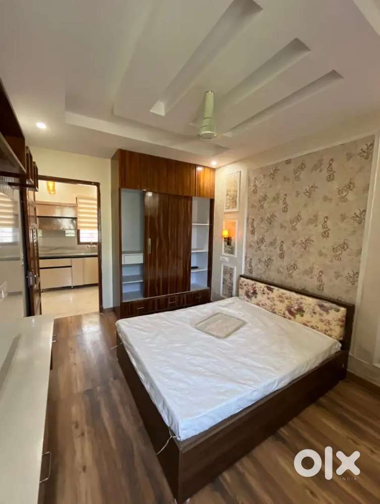 2 BHK AVAILABLE SECTOR 123 NEW SUNNY ENCLAVE