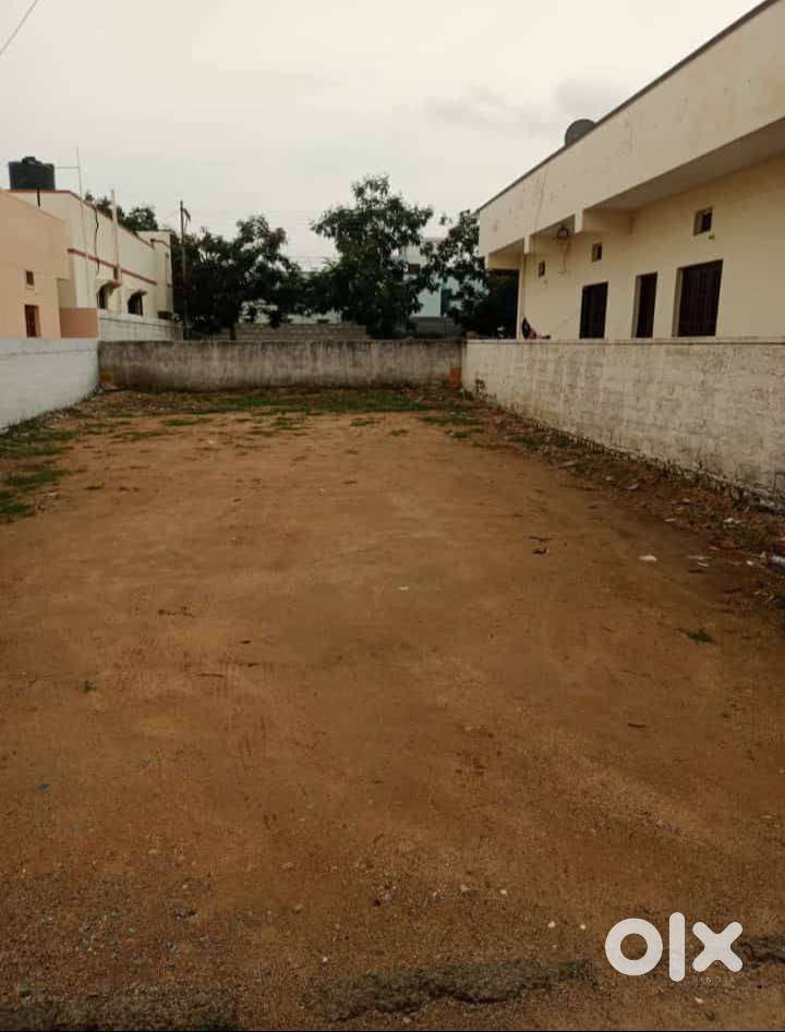 200 sqyds plot for sale in Rampally