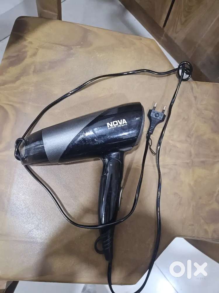 Nova Silky Shine 1400 Watts Hot & Cold Foldable Hair Dryer (Black)