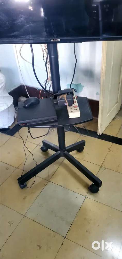 TV Stand with wheels