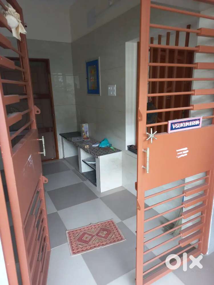 2BHK house in 1st floor for rent