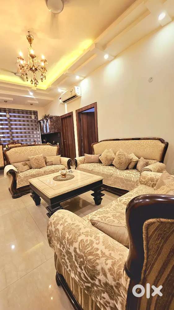4BHK FURNISHED APARTMENT  SEMI COMMERCIAL MAIN CITY AREA
