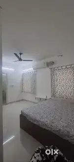 Single Occupancy private Room, private kitchen with attached Bath, car