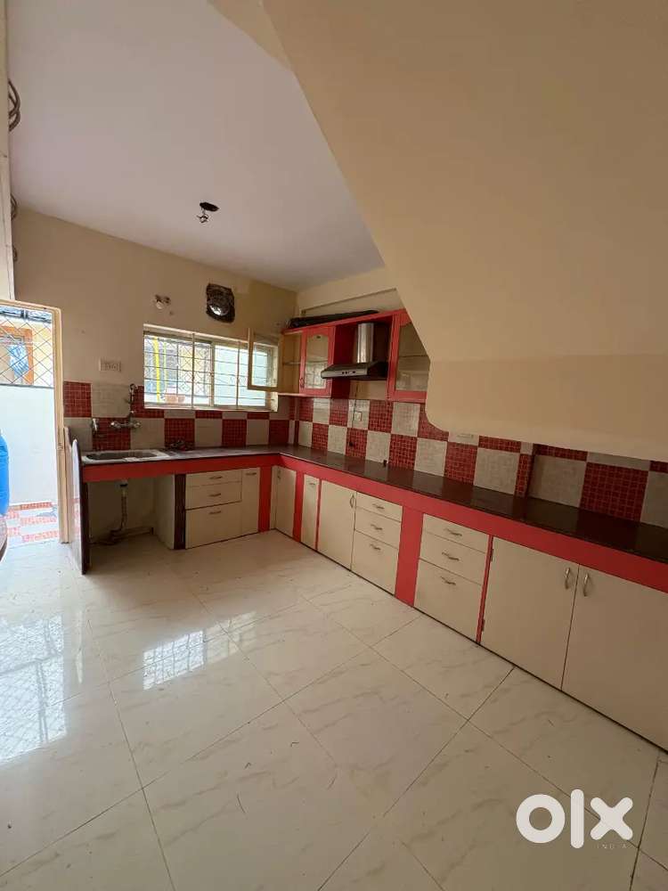 Rent for 3bhk Duplex semi furnished covered campus near aura moll..