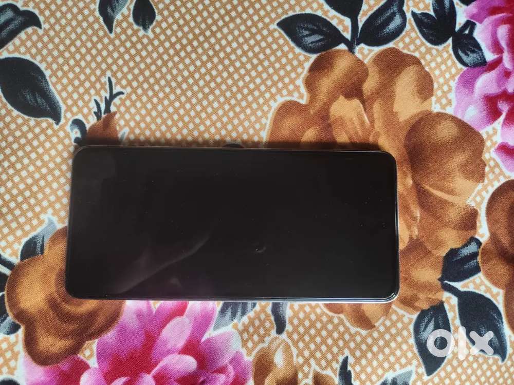 7 month old Oppo f27 8/128gd bill/box/cheger available.
