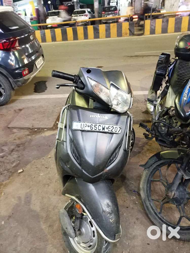 To sale scooter